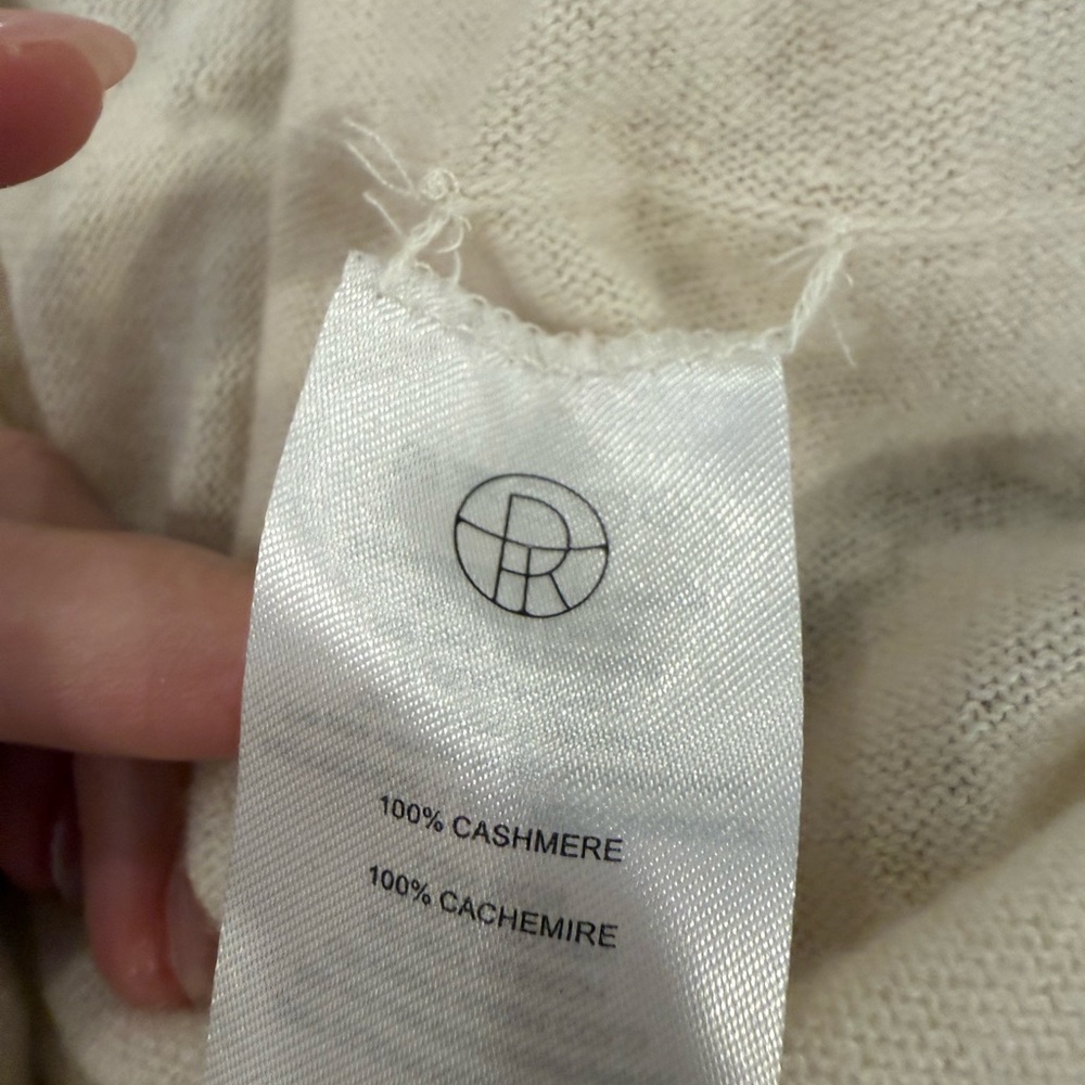 The Row $2500 Cream cashmere Cardigan - Picture 4 of 6